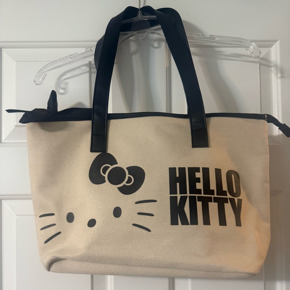 🆕 Hello Kitty Tote bag